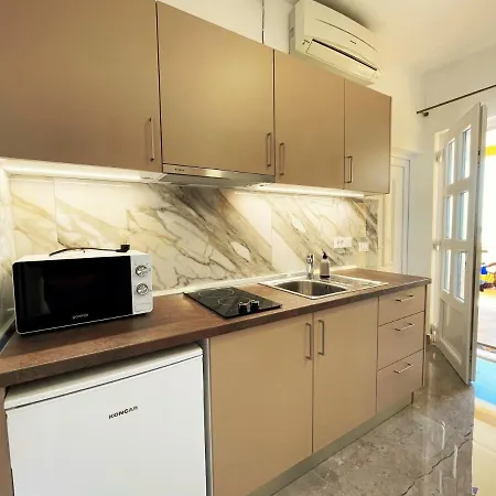 Sunset Apartment *